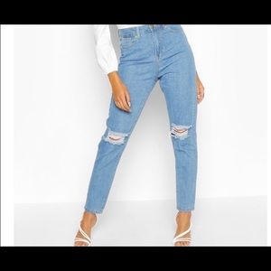 Boohoo Hi-Waist Distressed Mom Jeans